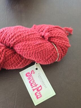 Sweet Pea Chunky Knit Scarf in Deep Raspberry
